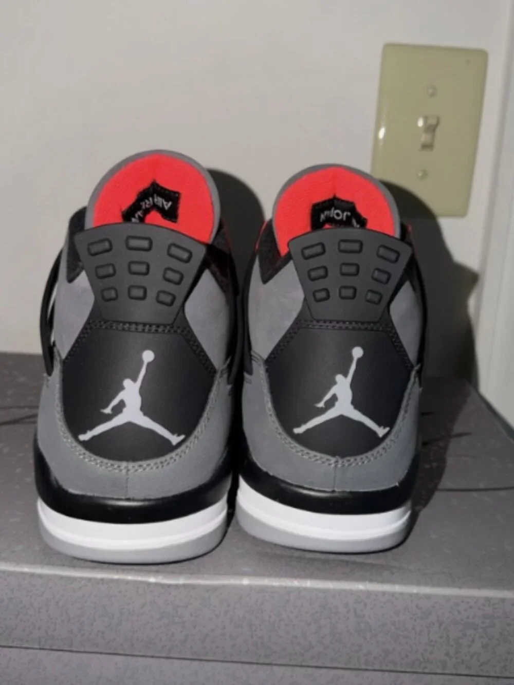 Nike Air Jordan 4 Retro Infrared Grey
